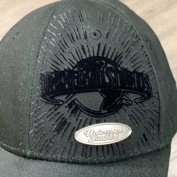 Universal Studios All Black Flocked & Embroidered SnapBack Baseball Cap - Picture 2 of 9